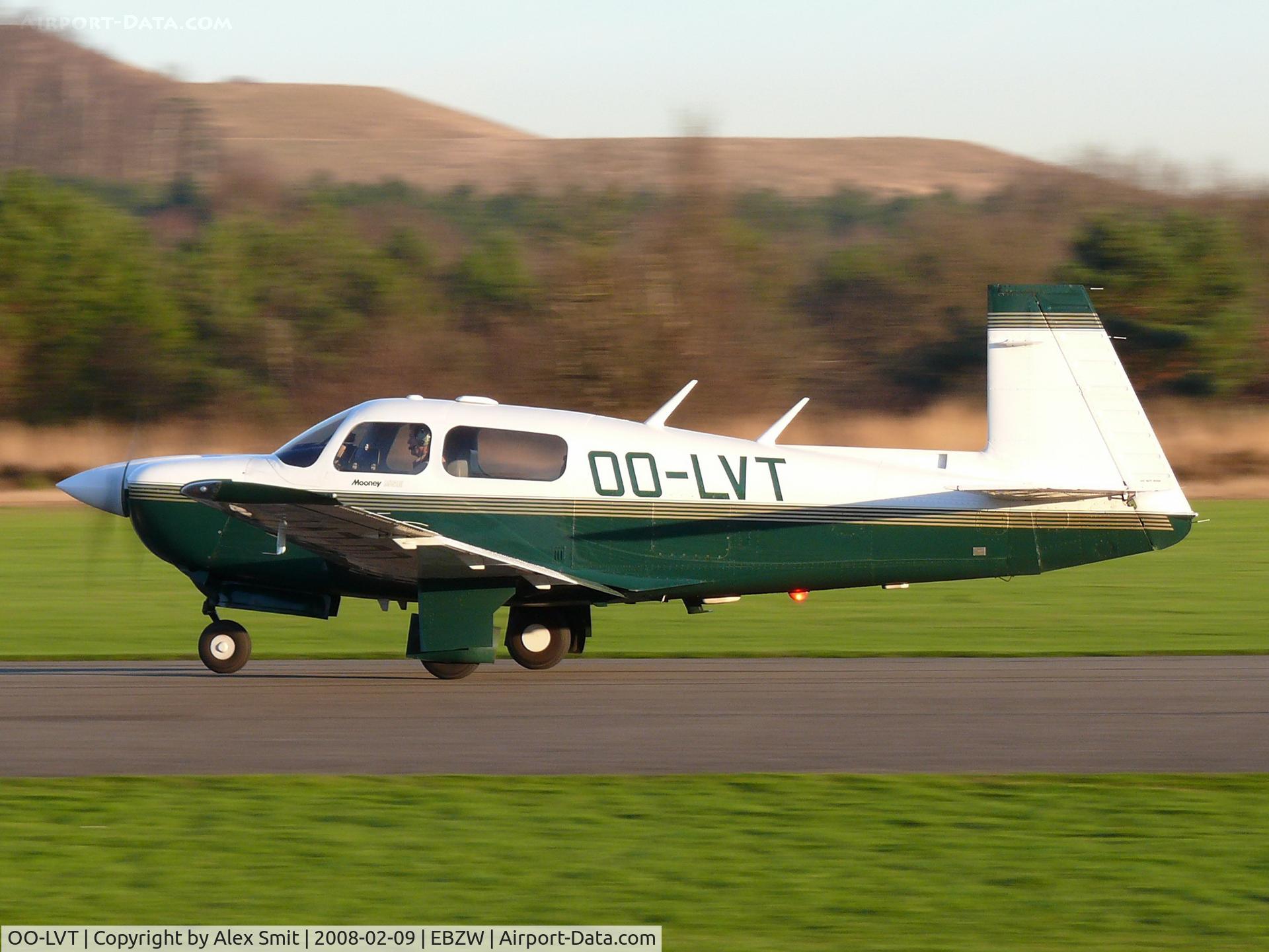 OO-LVT, 1997 Mooney M20J 201 C/N 24-3411, Nice wintersun