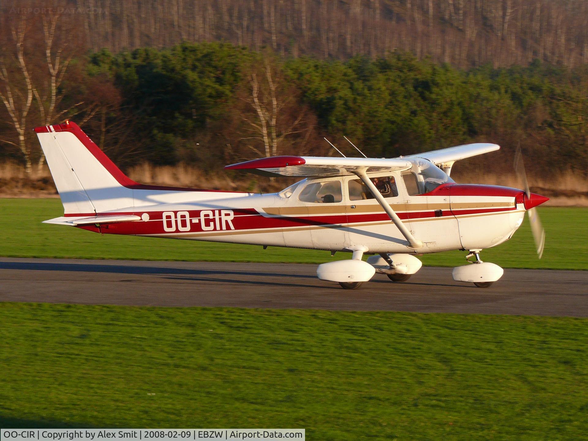 OO-CIR, 1979 Cessna 172N C/N 17273282, Good lookin' Cessna