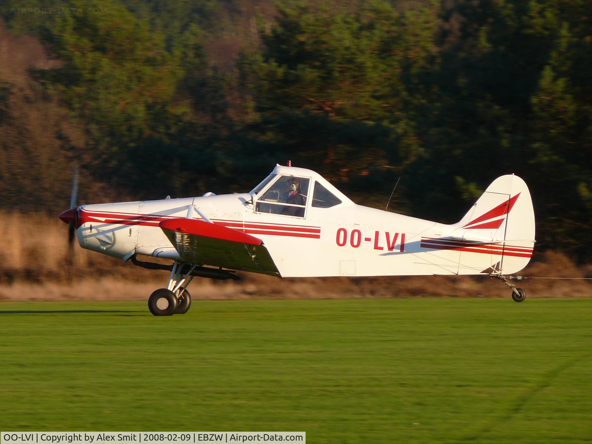 OO-LVI, 1969 Piper PA-25-235 C/N 25-5115, Glider tug in actione