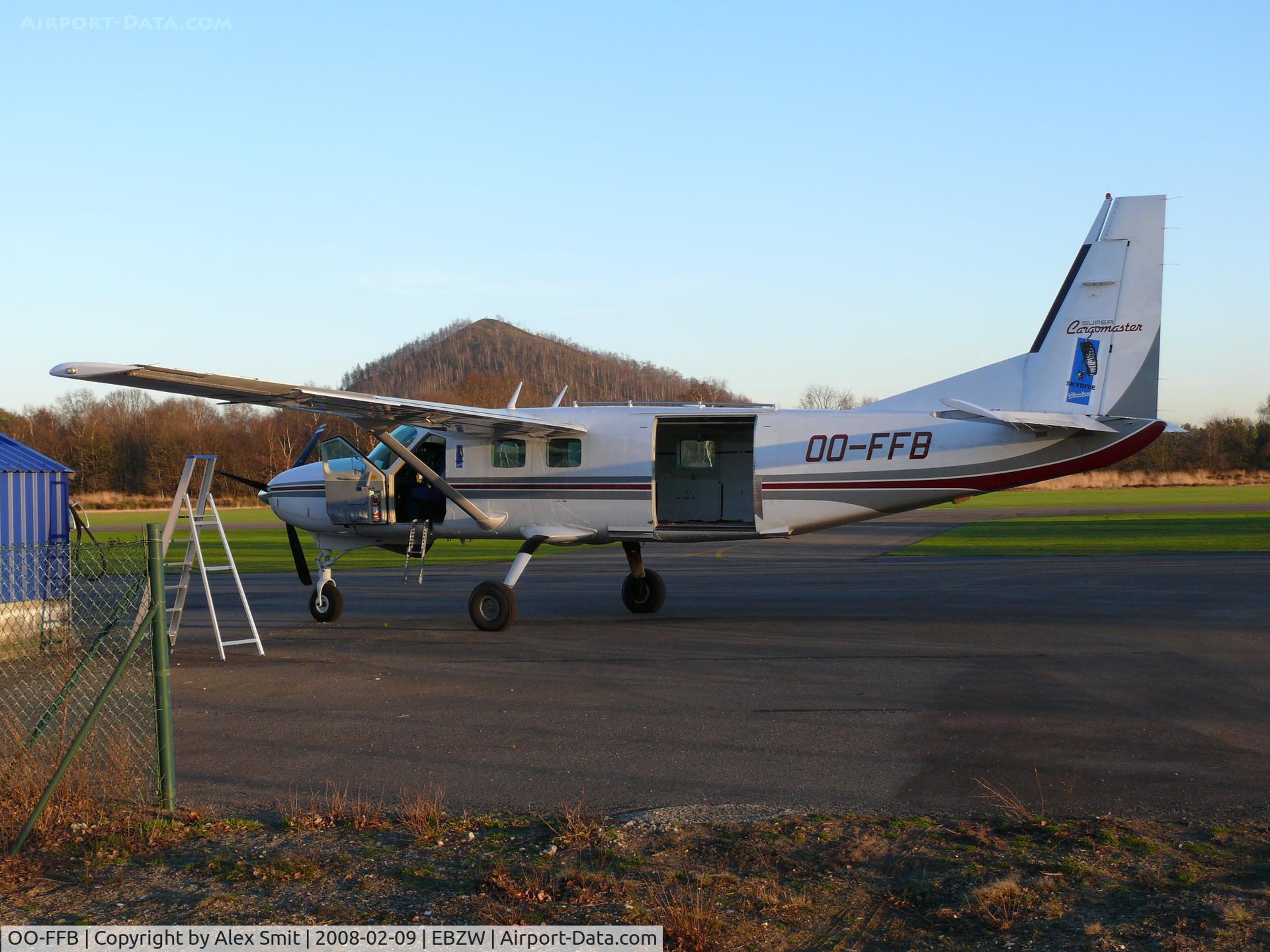 OO-FFB, 2000 Cessna 208B Super Cargomaster C/N 208B0834, No more para's to drop