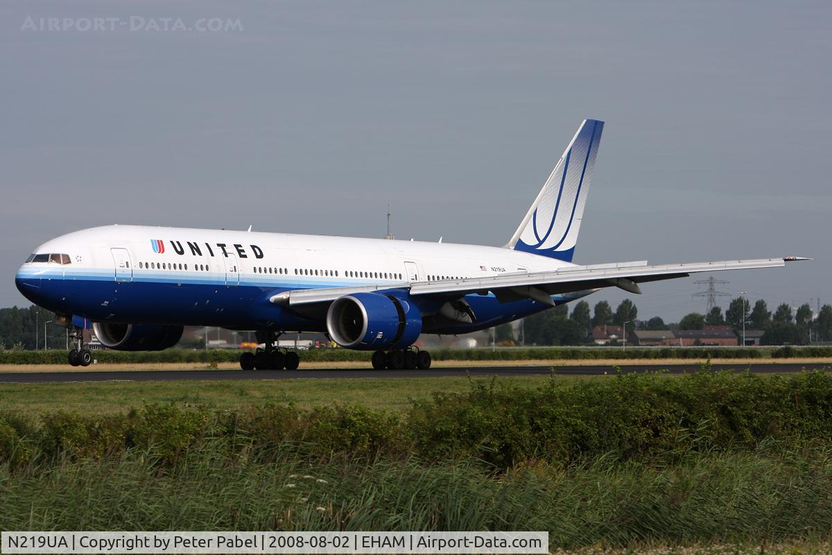 N219UA, 2001 Boeing 777-222 C/N 30551, AMS Trip