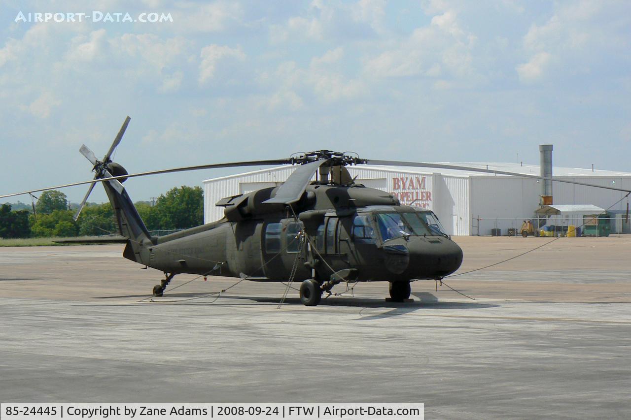 85-24445, Sikorsky UH-60A Black Hawk C/N 70927, At Meacham Field