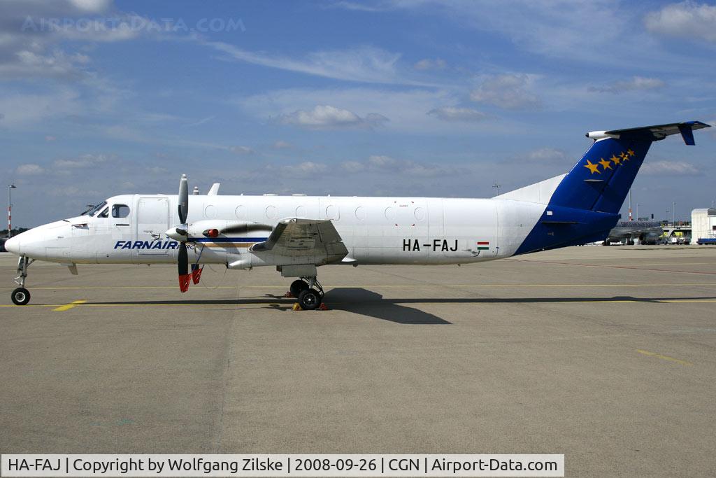 HA-FAJ, 1989 Beech 1900C C/N UC-79, visitor