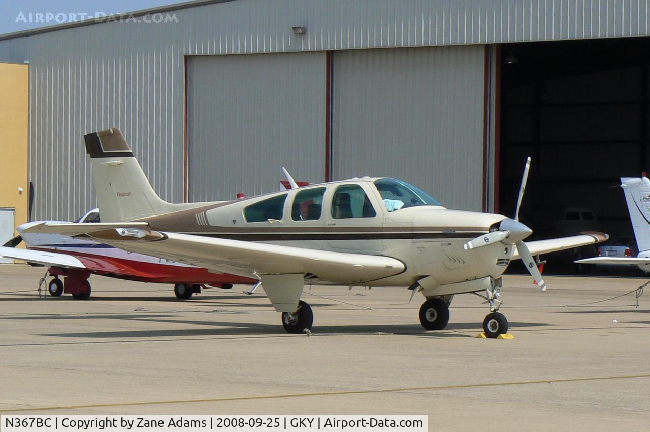 N367BC, 1989 Beech F33A Bonanza C/N CE-1409, At Arlington Municipal