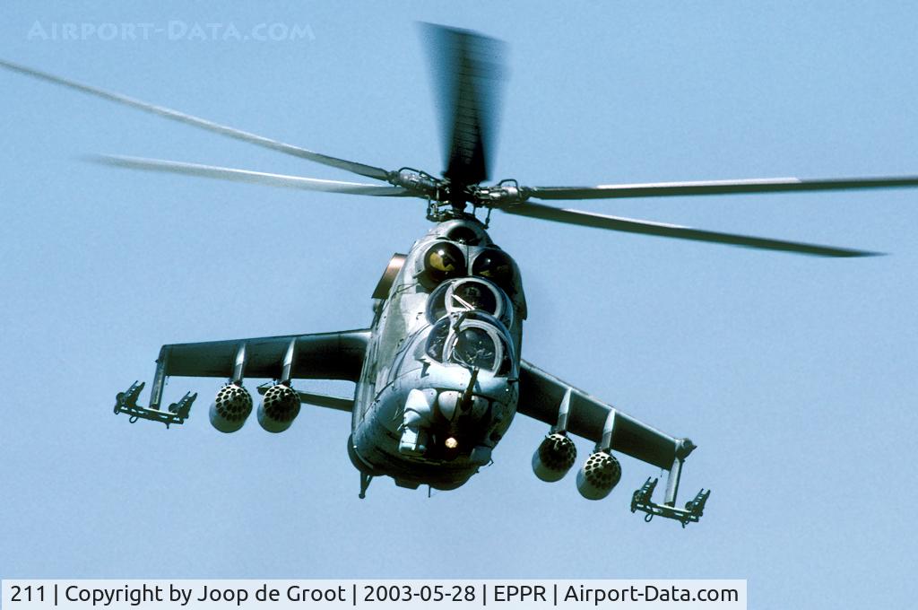 211, Mil Mi-24D Hind D C/N 730211, This Mi-24 used to fly with the German AF as 96+17 before being transferred to Poland.
