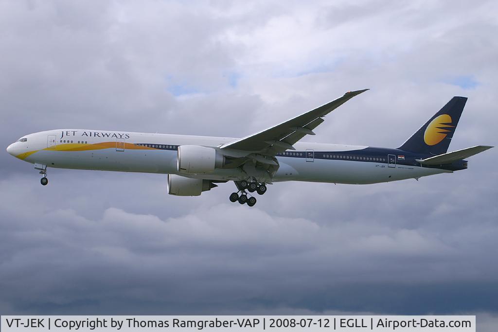 VT-JEK, 2008 Boeing 777-35R C/N 35165/696, Jet Airways Boeing 777-300