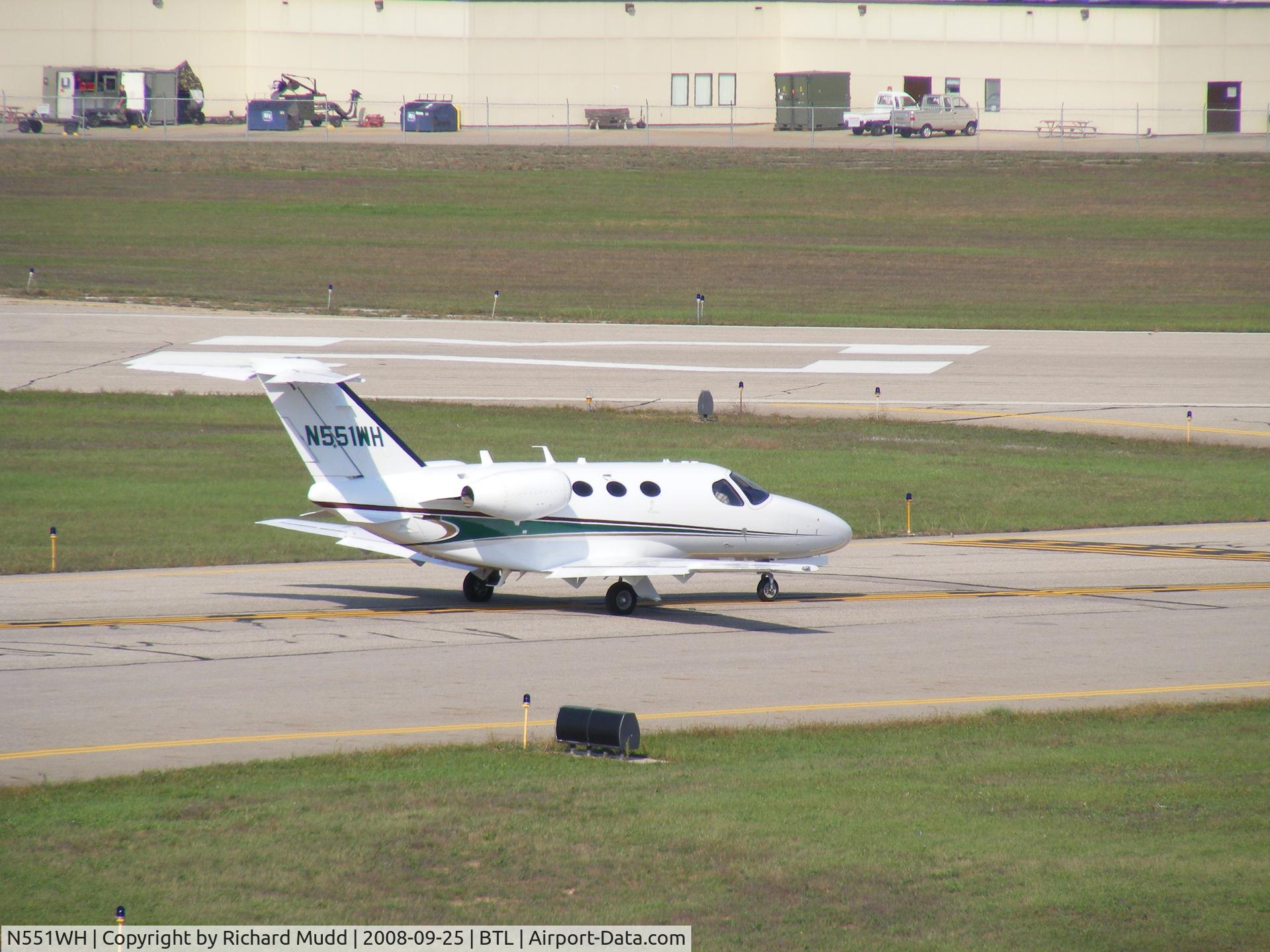 N551WH, 2008 Cessna 510 Citation Mustang C/N 510-0055, Holding short