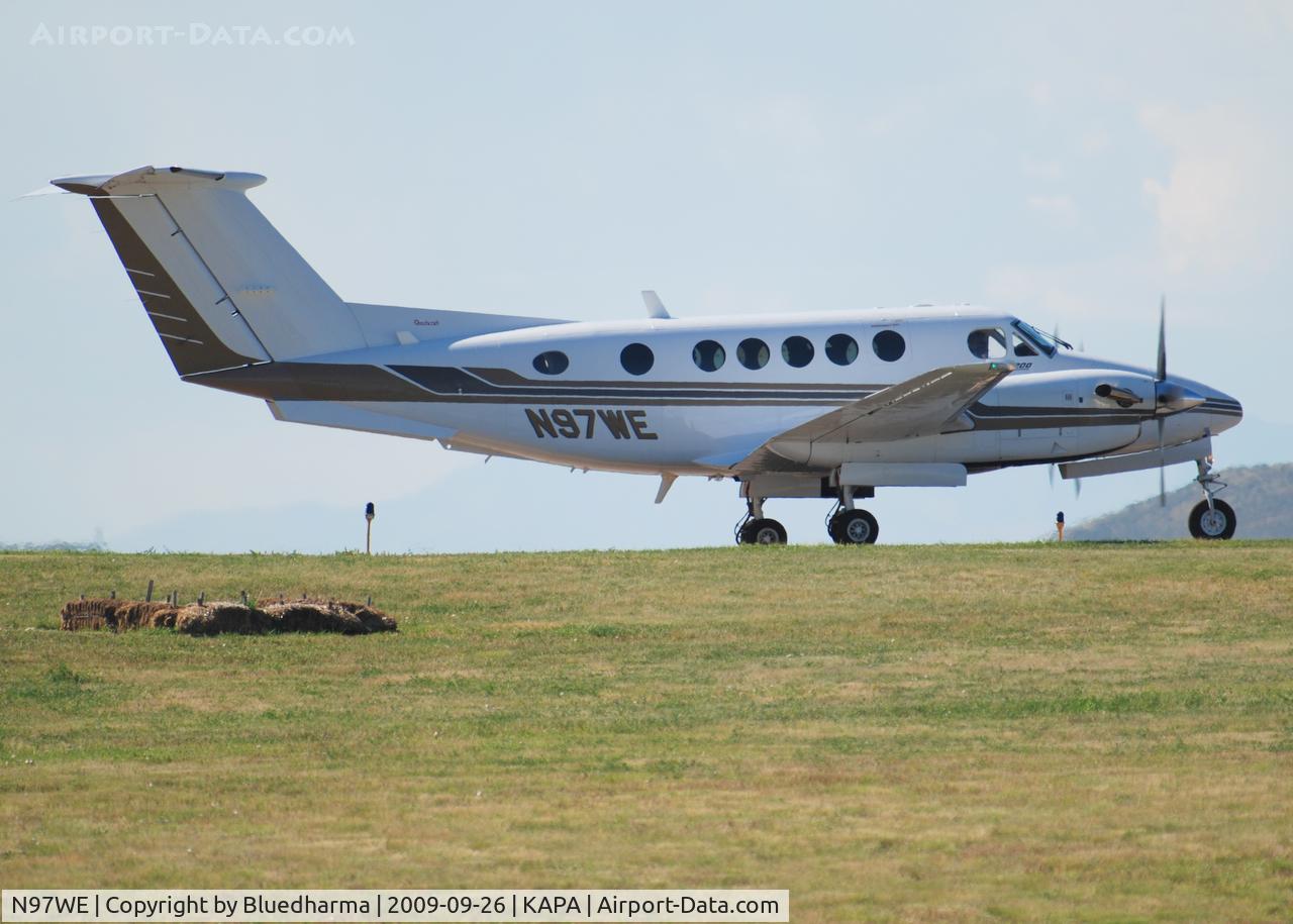 N97WE, 1997 Beech B200 King Air C/N BB-1586, Position and Hold for 17L.