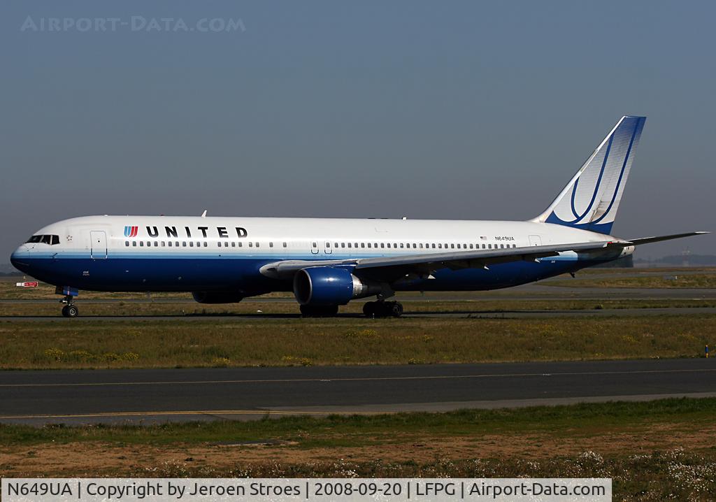 N649UA, 1992 Boeing 767-322 C/N 25286, .