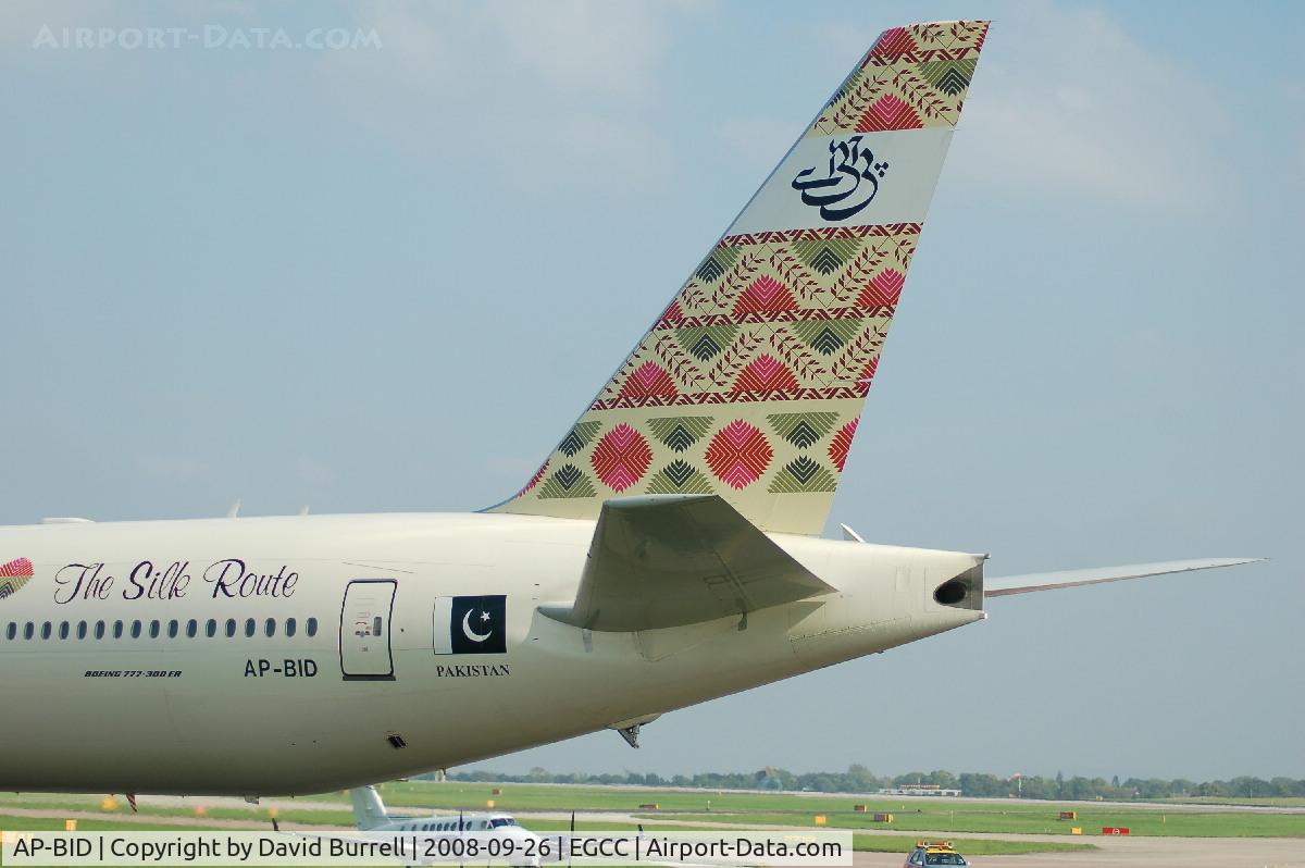 AP-BID, 2008 Boeing 777-340/ER C/N 33780, PAI - Tail Marking
