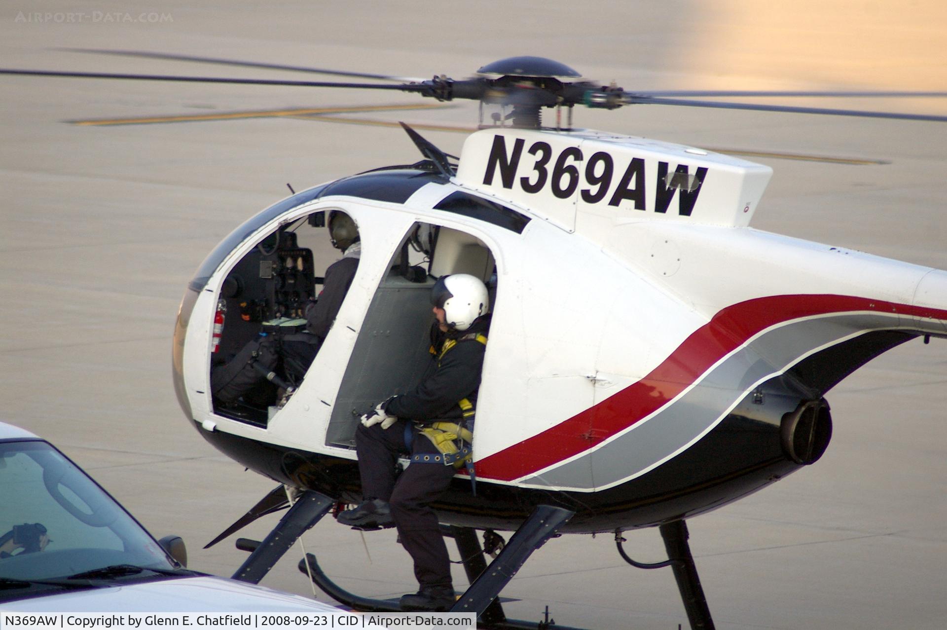 N369AW, 1977 Hughes 369D C/N 470117D, Preparing for departure from Landmark