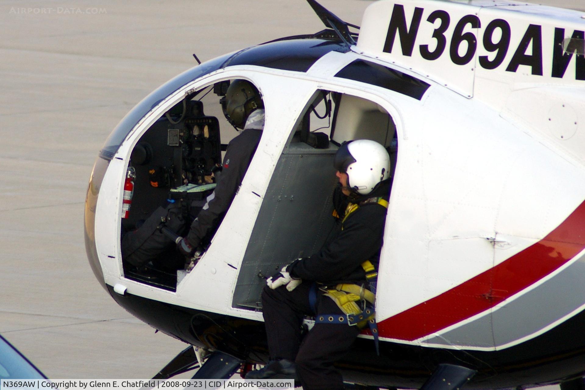 N369AW, 1977 Hughes 369D C/N 470117D, Preparing for departure from Landmark