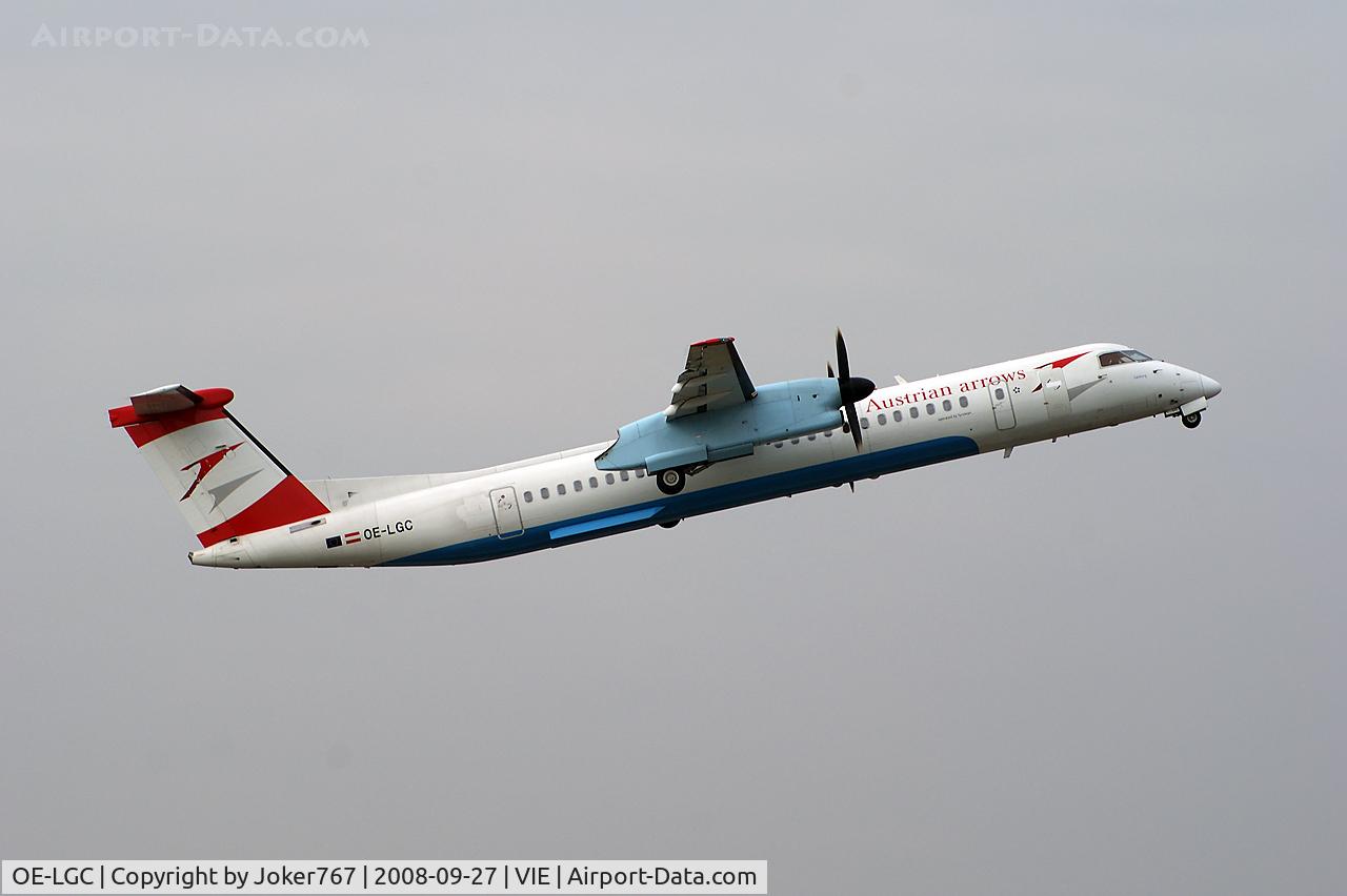 OE-LGC, 2000 De Havilland Canada DHC-8-402Q Dash 8 C/N 4026, Austrian arrows De Havilland Canada DHC-8-401