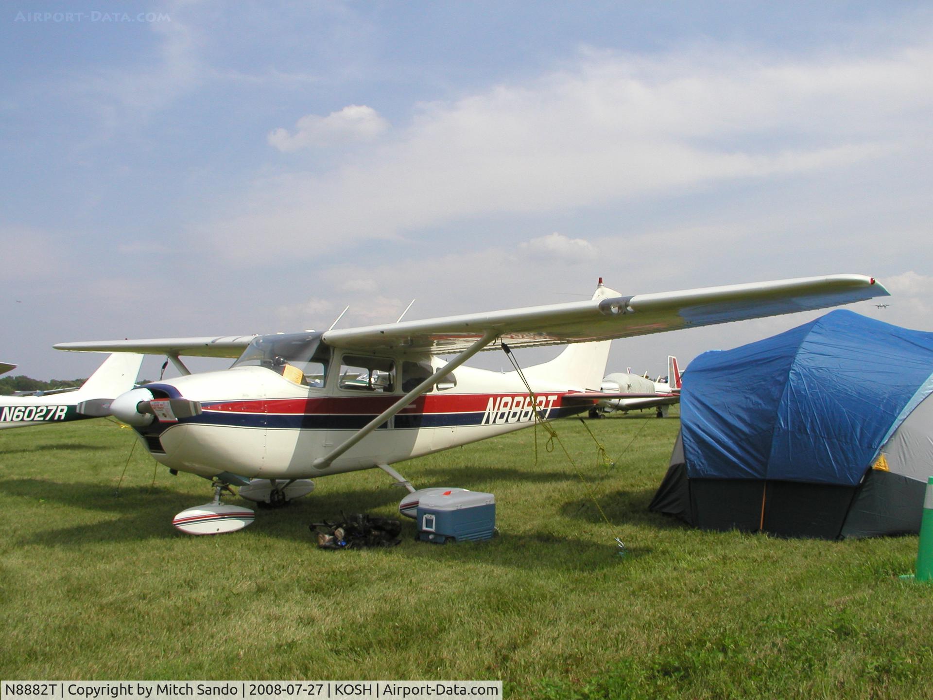 N8882T, 1960 Cessna 182C Skylane C/N 52782, EAA AirVenture 2008.