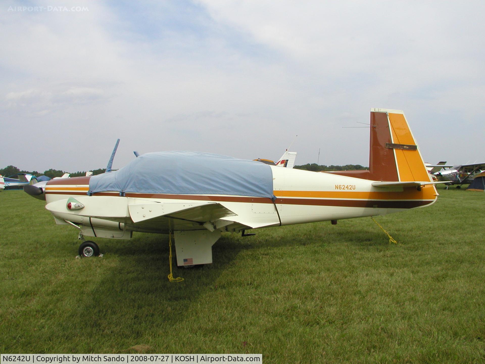 N6242U, 1962 Mooney M20C Ranger C/N 2081, EAA AirVenture 2008.