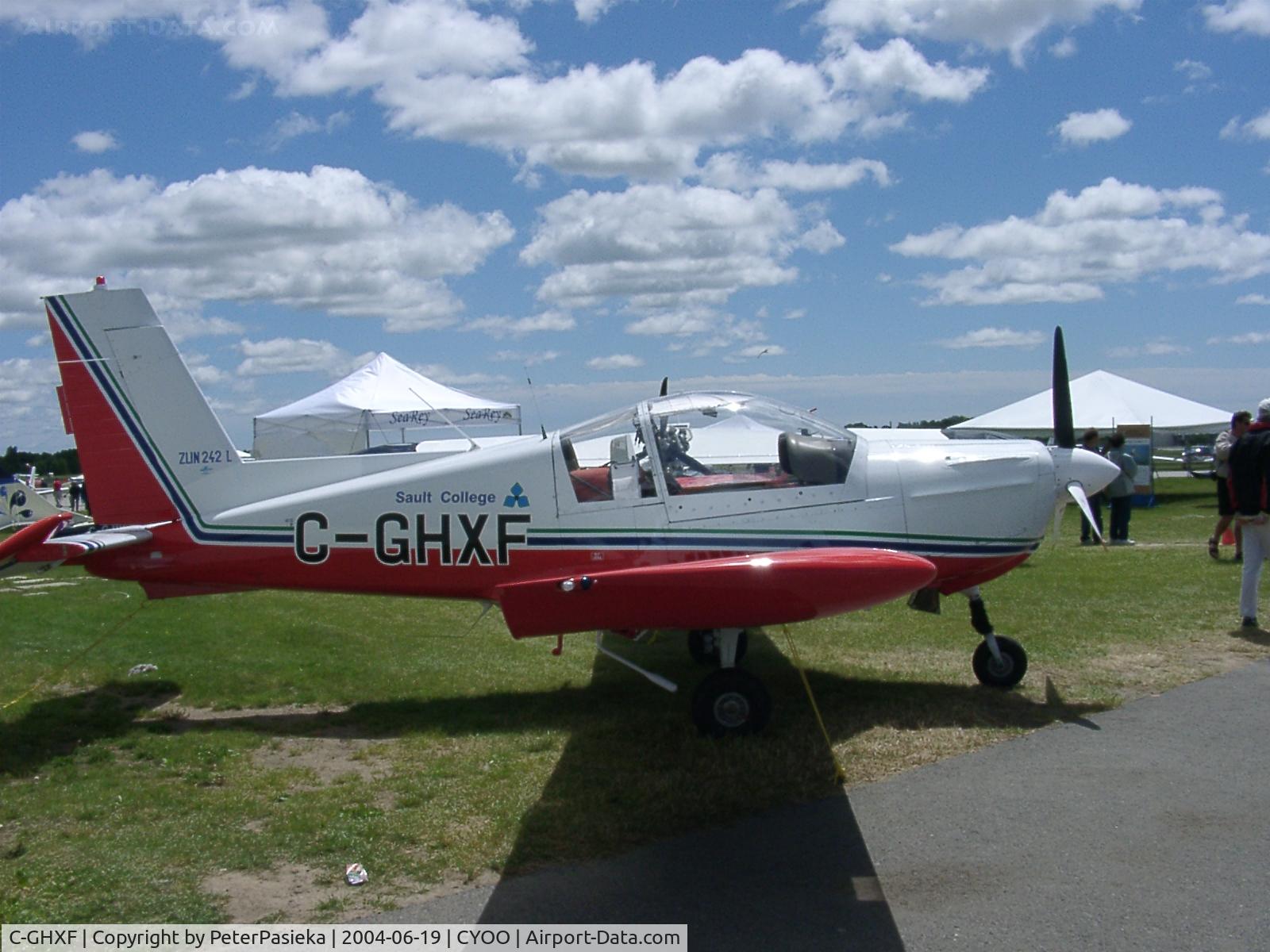 C-GHXF, 2000 Zlin Z-242L C/N 0745, @ Oshawa Airport
