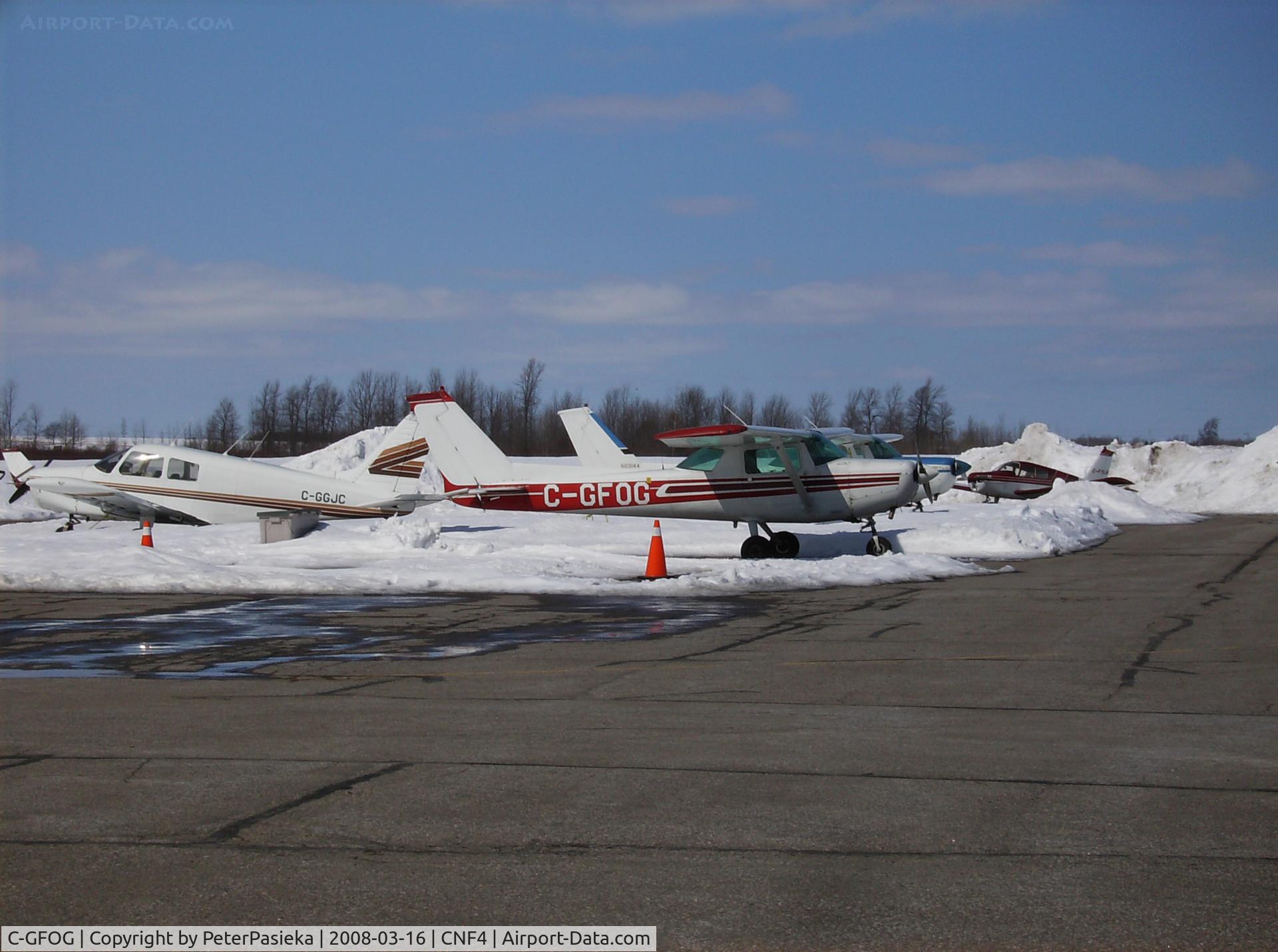 C-GFOG, 1980 Cessna 152 C/N 15284265, @ Lindsay Airport, March 2008