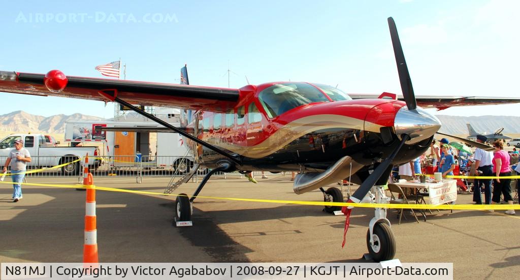 N81MJ, 2004 Cessna 208B Grand Caravan C/N 208B1077, At Grand Junction Airshow.