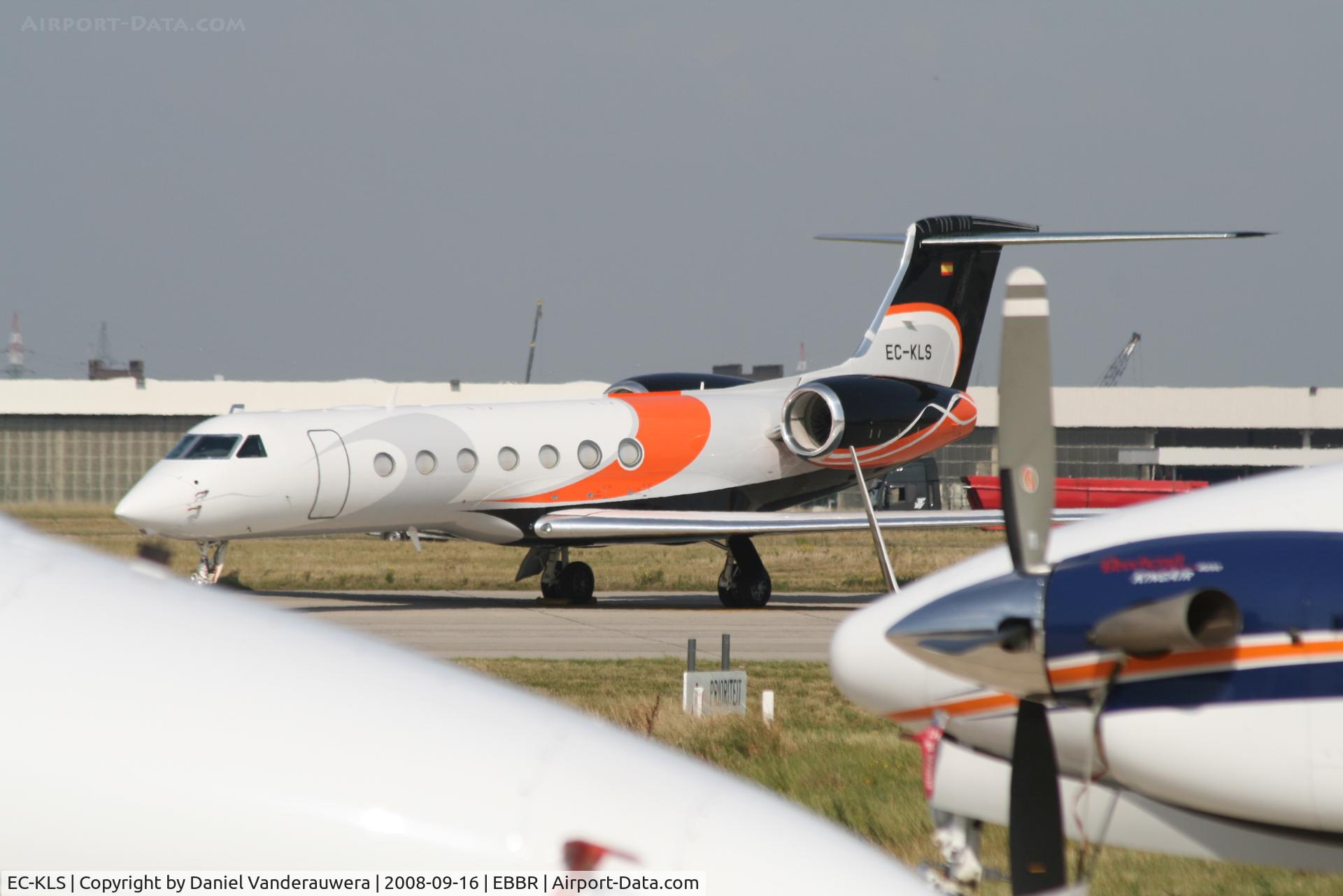 EC-KLS, 2007 Gulfstream Aerospace GV-SP (G550) C/N 5162, parked on General Aviation apron (Abelag)