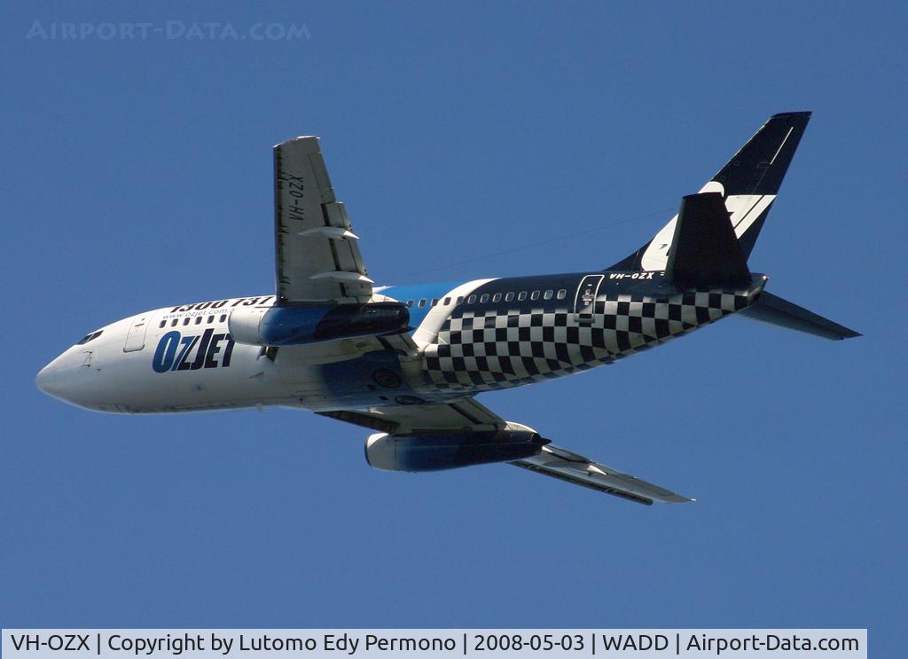 VH-OZX, 1975 Boeing 737-229 C/N 21177, OzJet