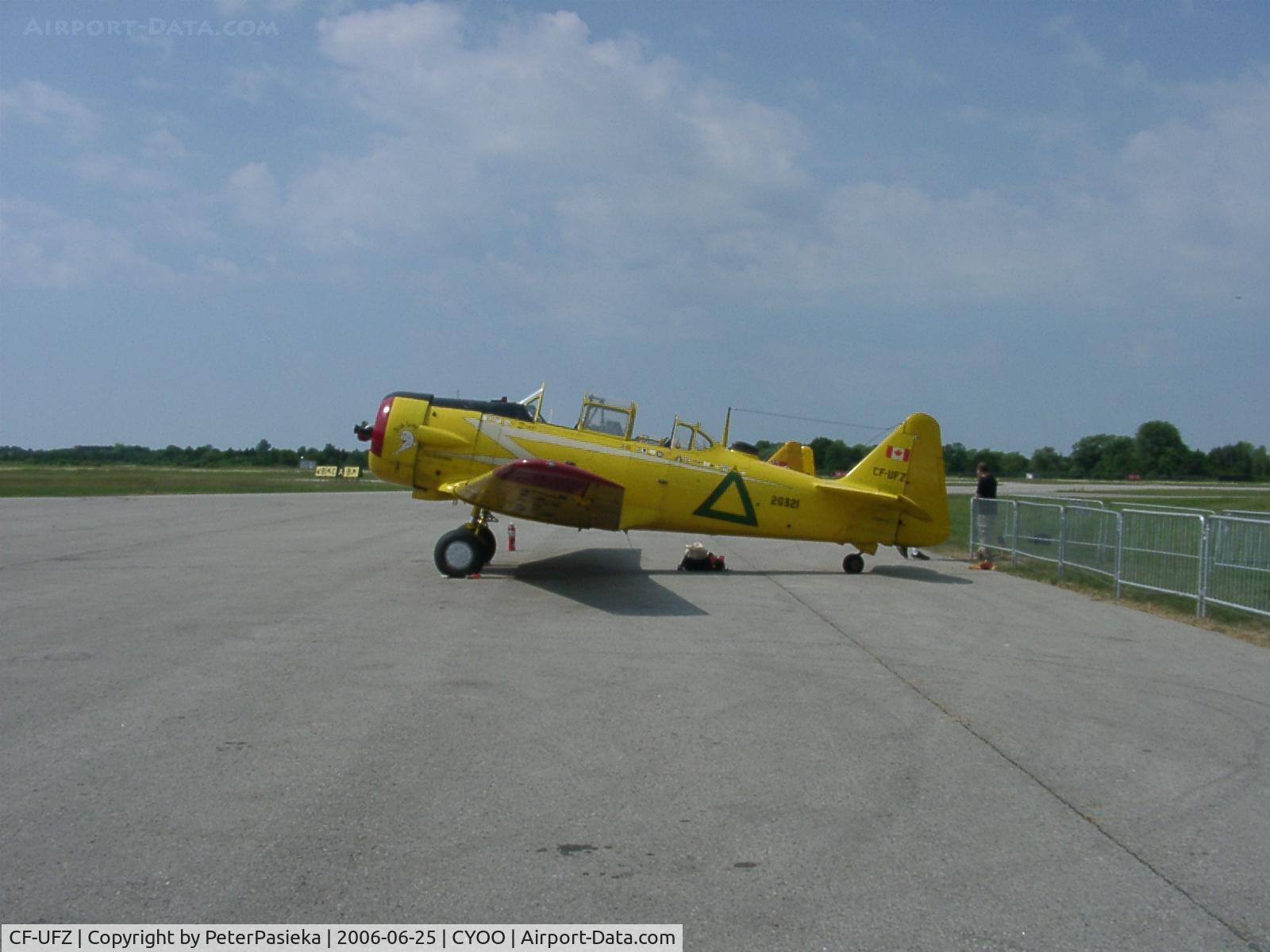 CF-UFZ, 1952 Canadian Car & Foundry T-6 Harvard Mk.4 C/N CCF4-112, @ Oshawa Airport