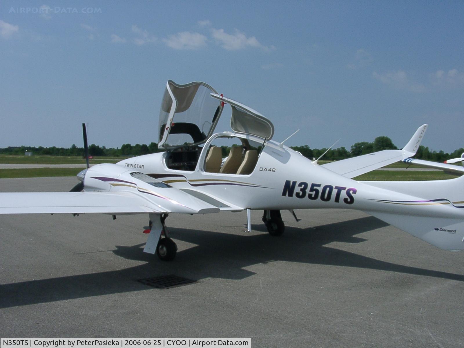 N350TS, 2005 Diamond DA-42 Twin Star C/N 42.061, @ Oshawa Airport