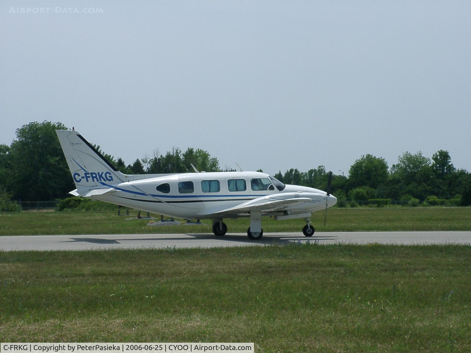 C-FRKG, 1970 Piper PA-31 C/N 31-693, @ Oshawa Airport