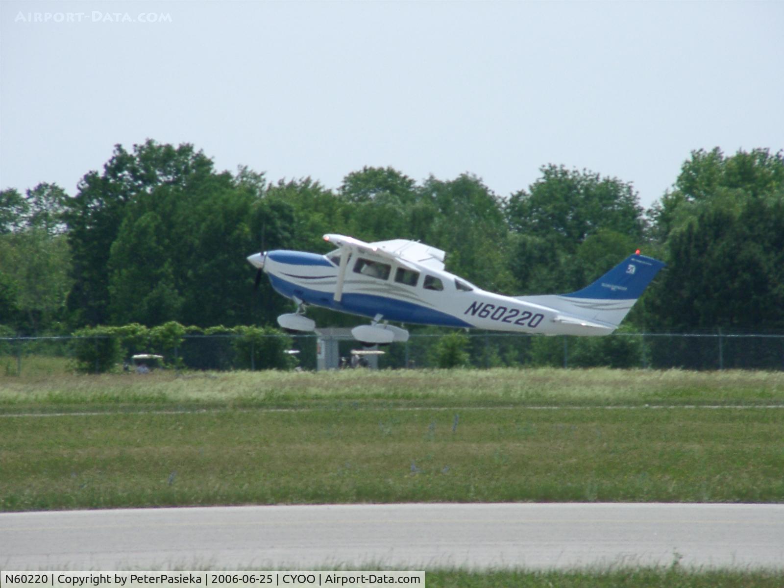 N60220, 2006 Cessna T206H Turbo Stationair C/N T20608627, @ Oshawa Airport
