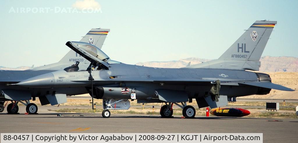 88-0457, 1988 General Dynamics F-16CG Night Falcon C/N 1C-59, At Grand Junction Airshow (F-16)