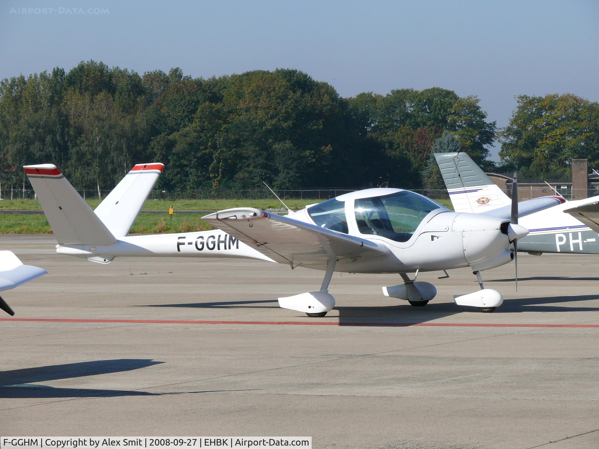 F-GGHM, Robin ATL C/N 119, Avions Pierre Robin ATL F-GHMM with it's nice V-tail