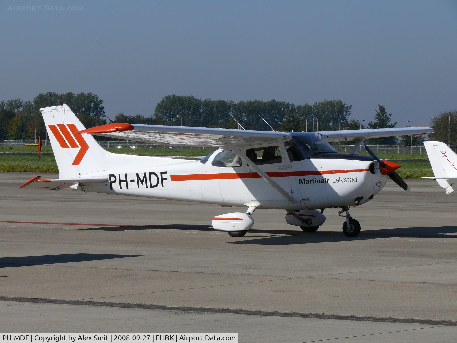 PH-MDF, Reims F172N Skyhawk C/N 1842, Cessna CF172N Skyhawk PH-MDF