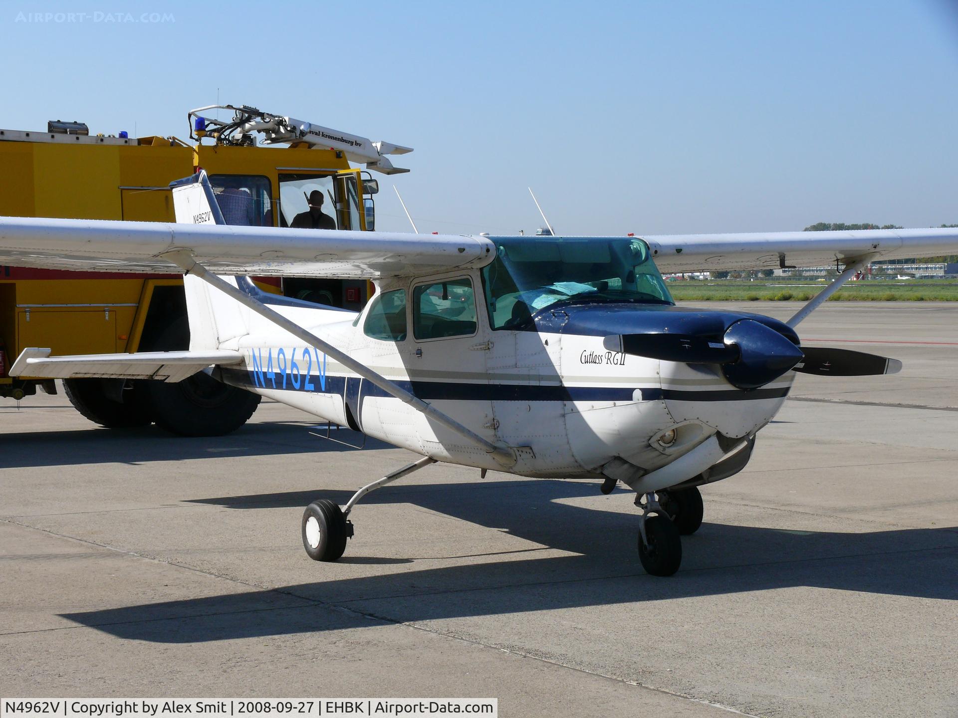 N4962V, 1980 Cessna 172RG Cutlass RG C/N 172RG0430, Cessna C172RG Skyhawk N4962V