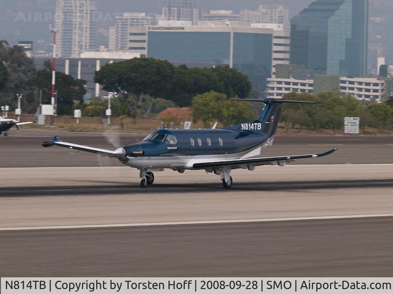 N814TB, 2006 Pilatus PC-12/47 C/N 748, N814TB departing on RWY 21 for Palm Springs, CA