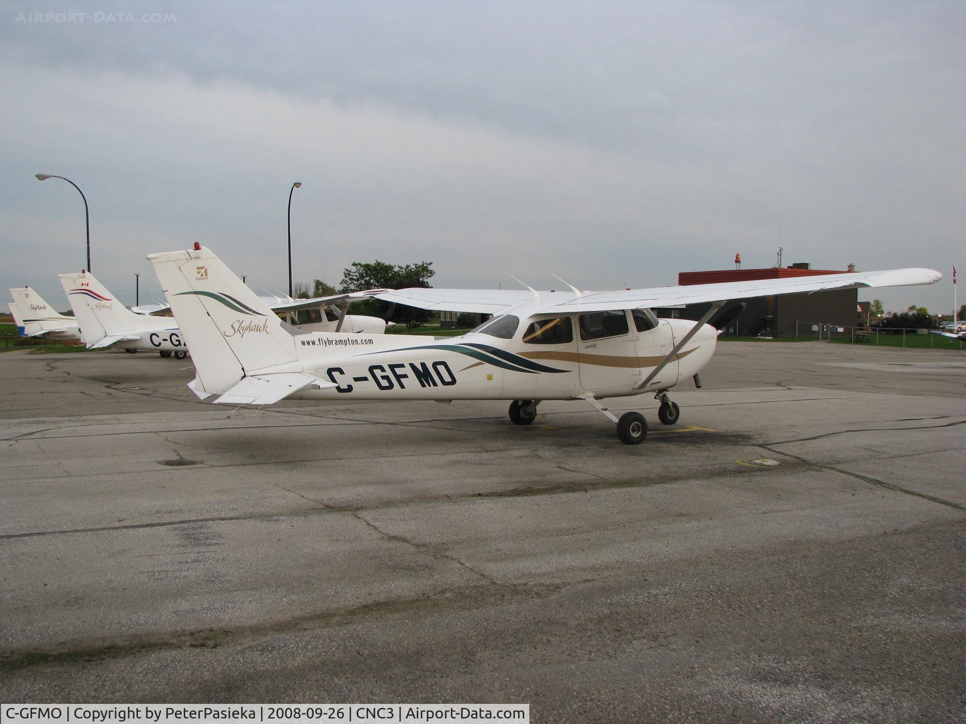 C-GFMO, 1999 Cessna 172R C/N 17280780, @ Brampton Airport, BFC training aircraft