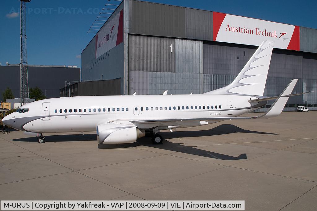 M-URUS, 2005 Boeing 737-7GC BBJ C/N 34622, Boeing 737-700