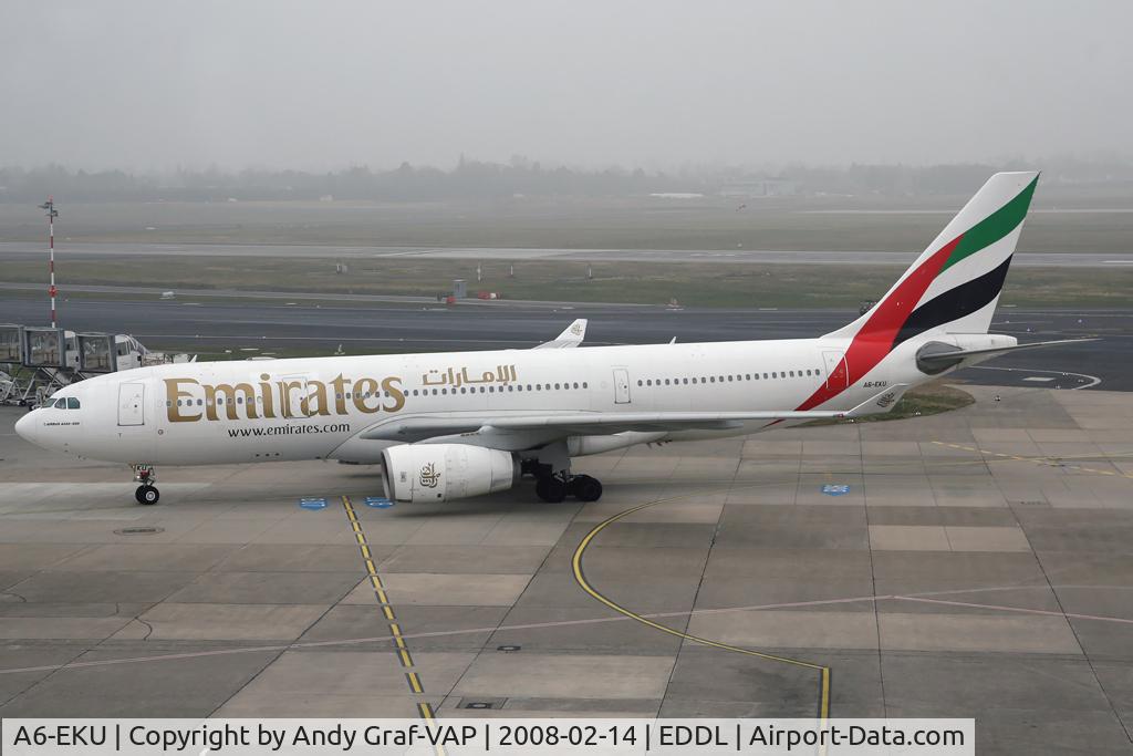 A6-EKU, 1999 Airbus A330-243 C/N 295, Emirates A330-200