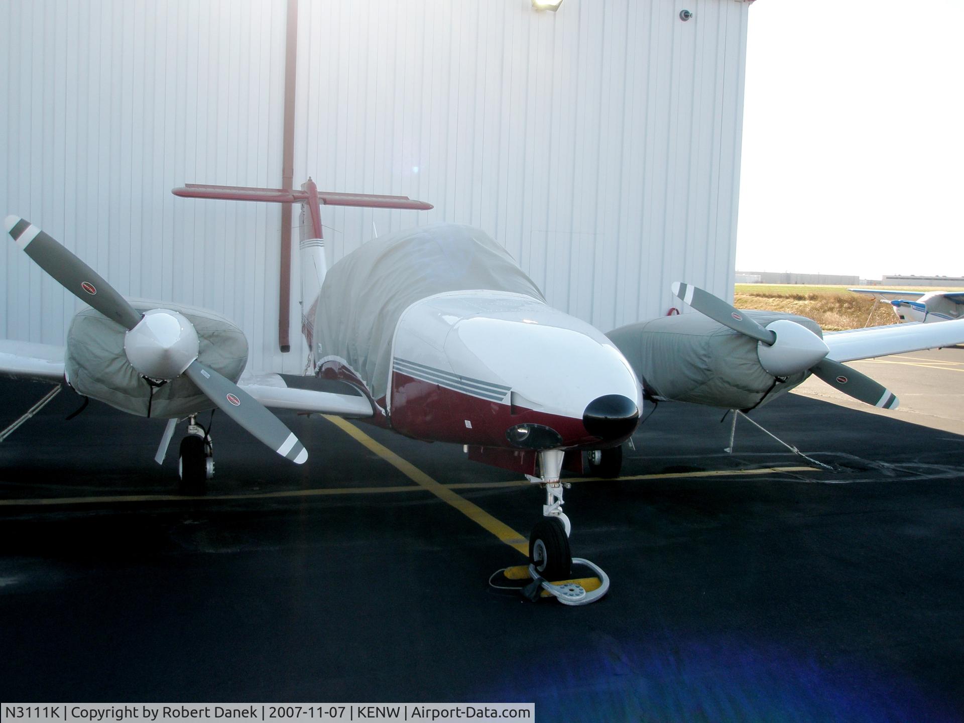 N3111K, 2007 Piper PA-44-180 Seminole C/N 4496240, N3111K on the ramp