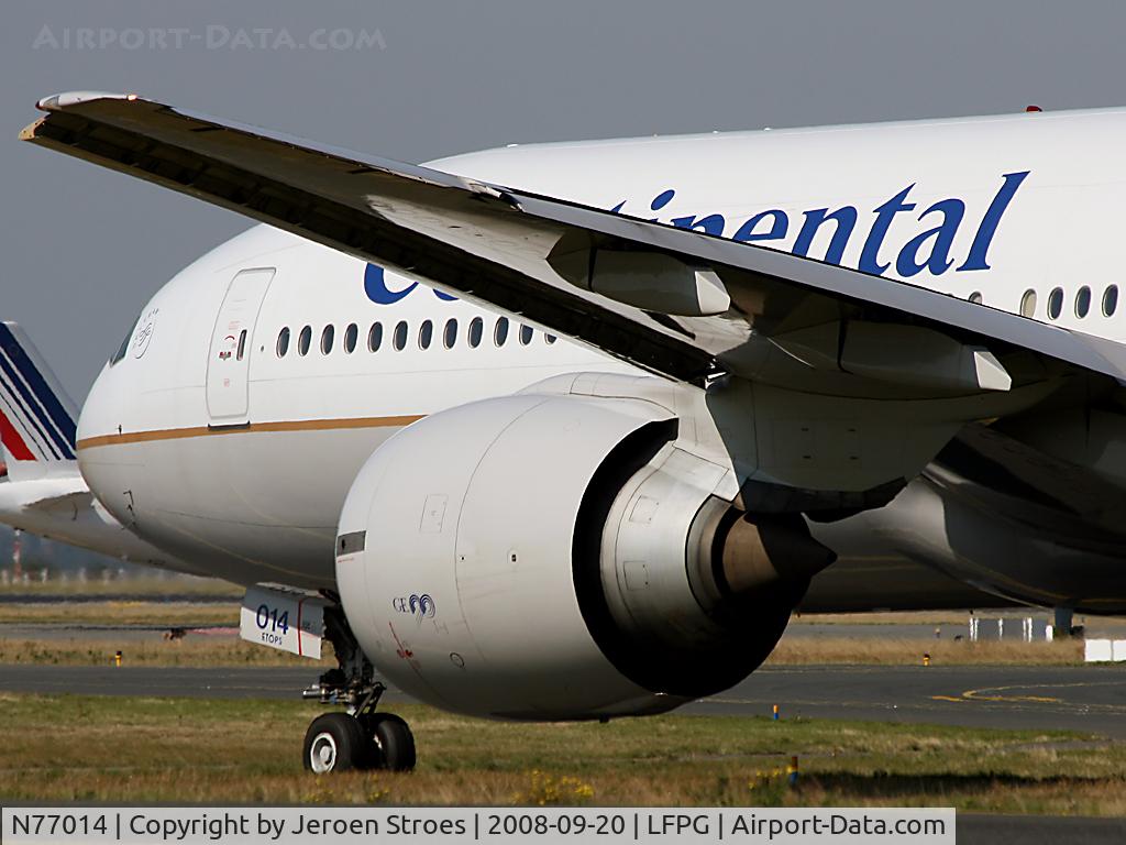 N77014, 1999 Boeing 777-224 C/N 29862, .