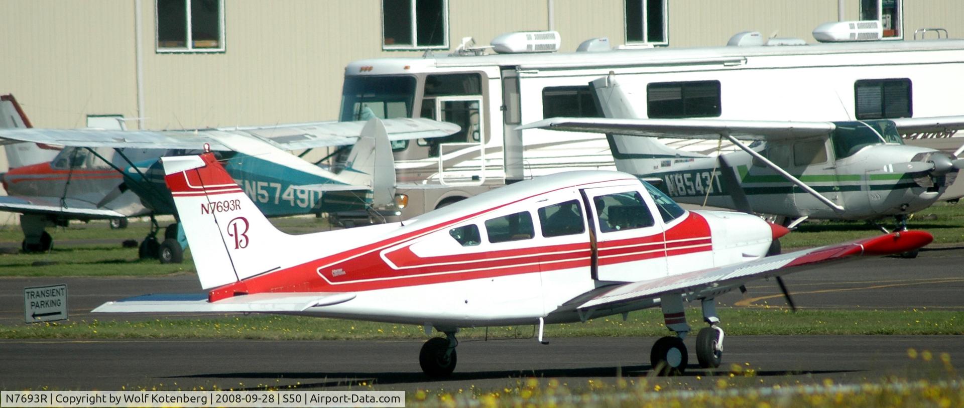 N7693R, 1970 Beech C23 Sundowner 180 C/N M-1293, taxying