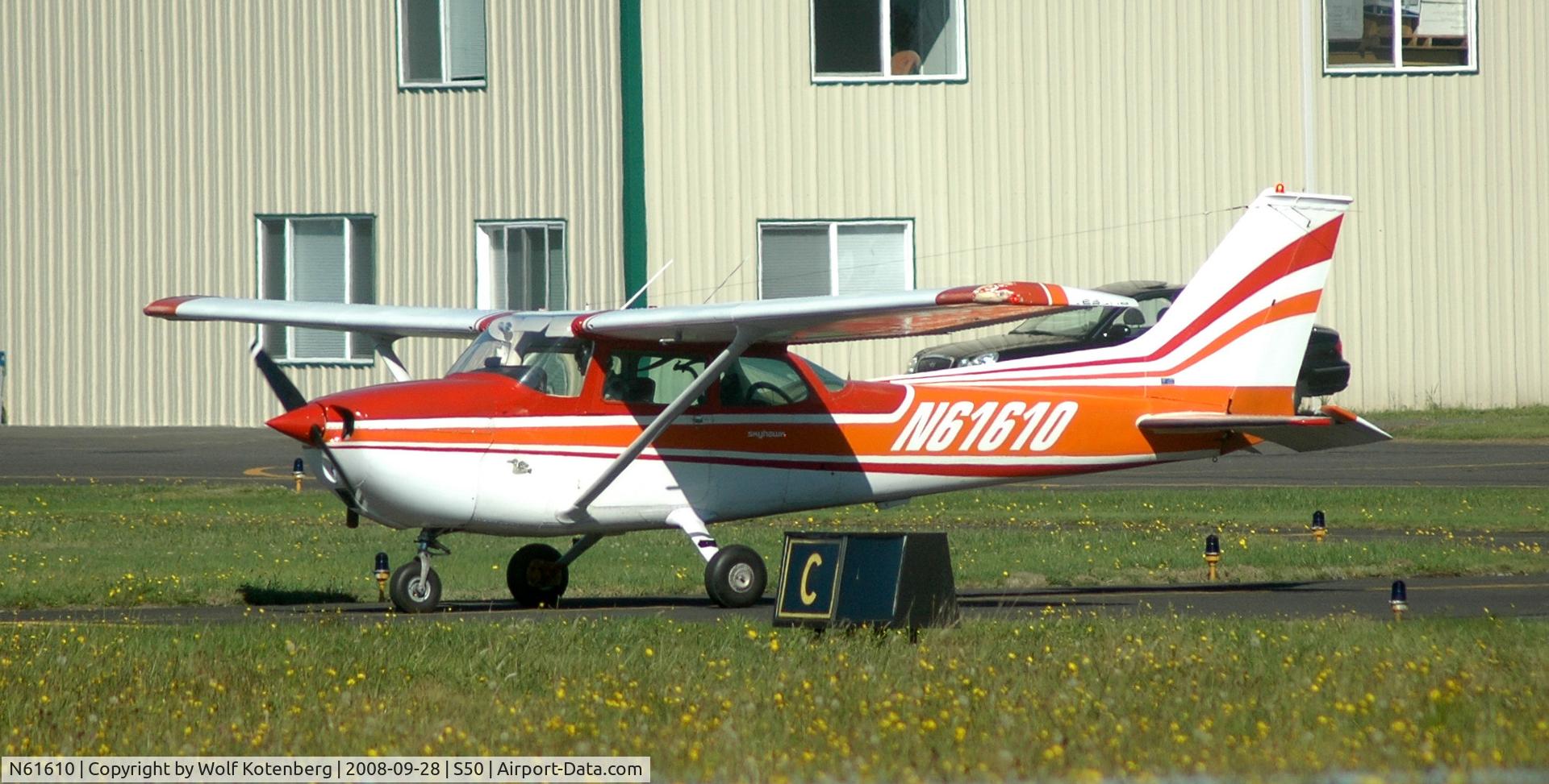 N61610, 1973 Cessna 172M C/N 17261367, taxying