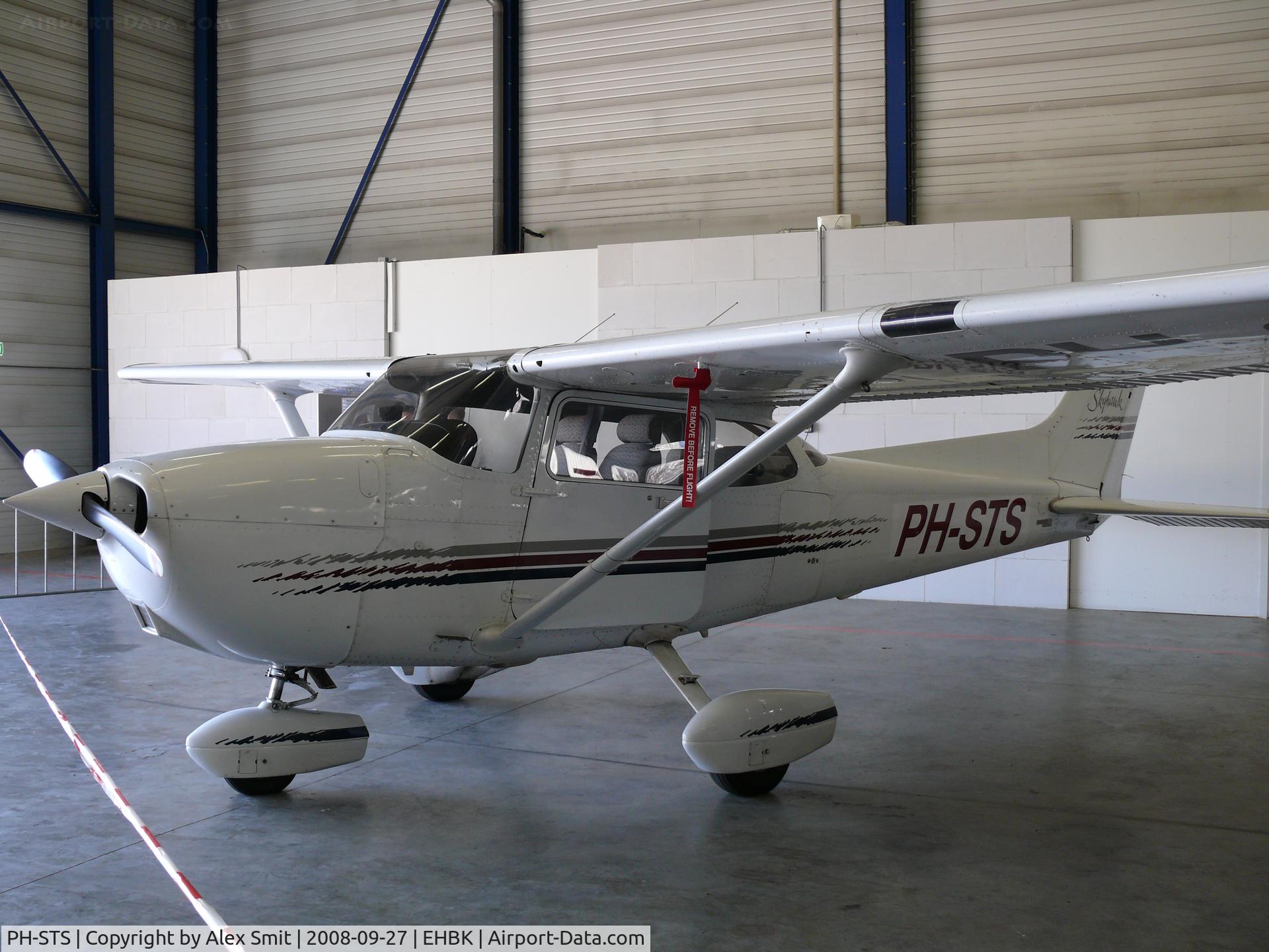 PH-STS, Cessna 172R Skyhawk C/N 17280332, Cessna C172R Skyhawk