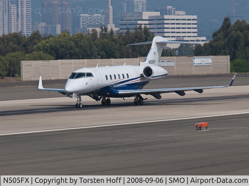 N505FX, 2003 Bombardier Challenger 300 (BD-100-1A10) C/N 20006, N505FX departing on RWY 21