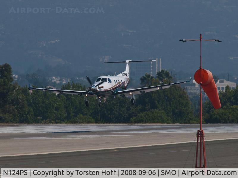 N124PS, 2003 Pilatus PC-12/45 C/N 502, N124PS on the threshold of RWY 21