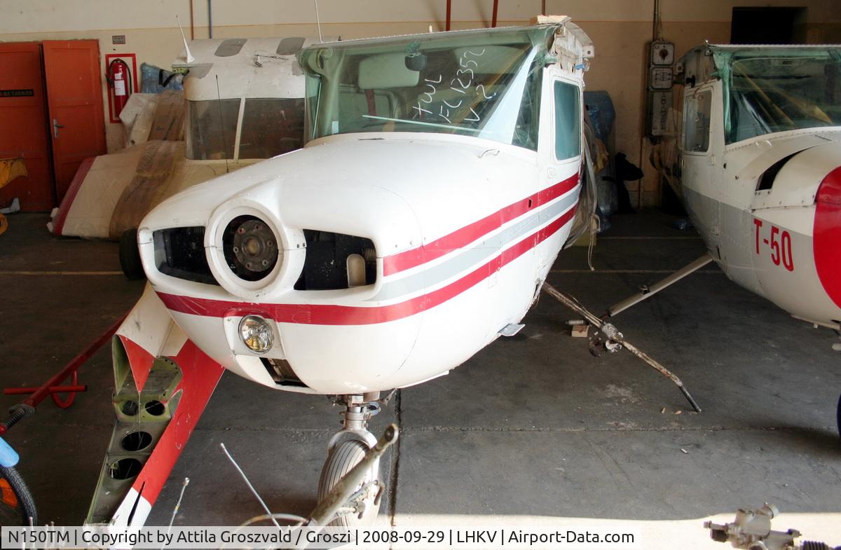 N150TM, 1976 Cessna 150M C/N 15079058, Kaposújlak airport (LHKV)