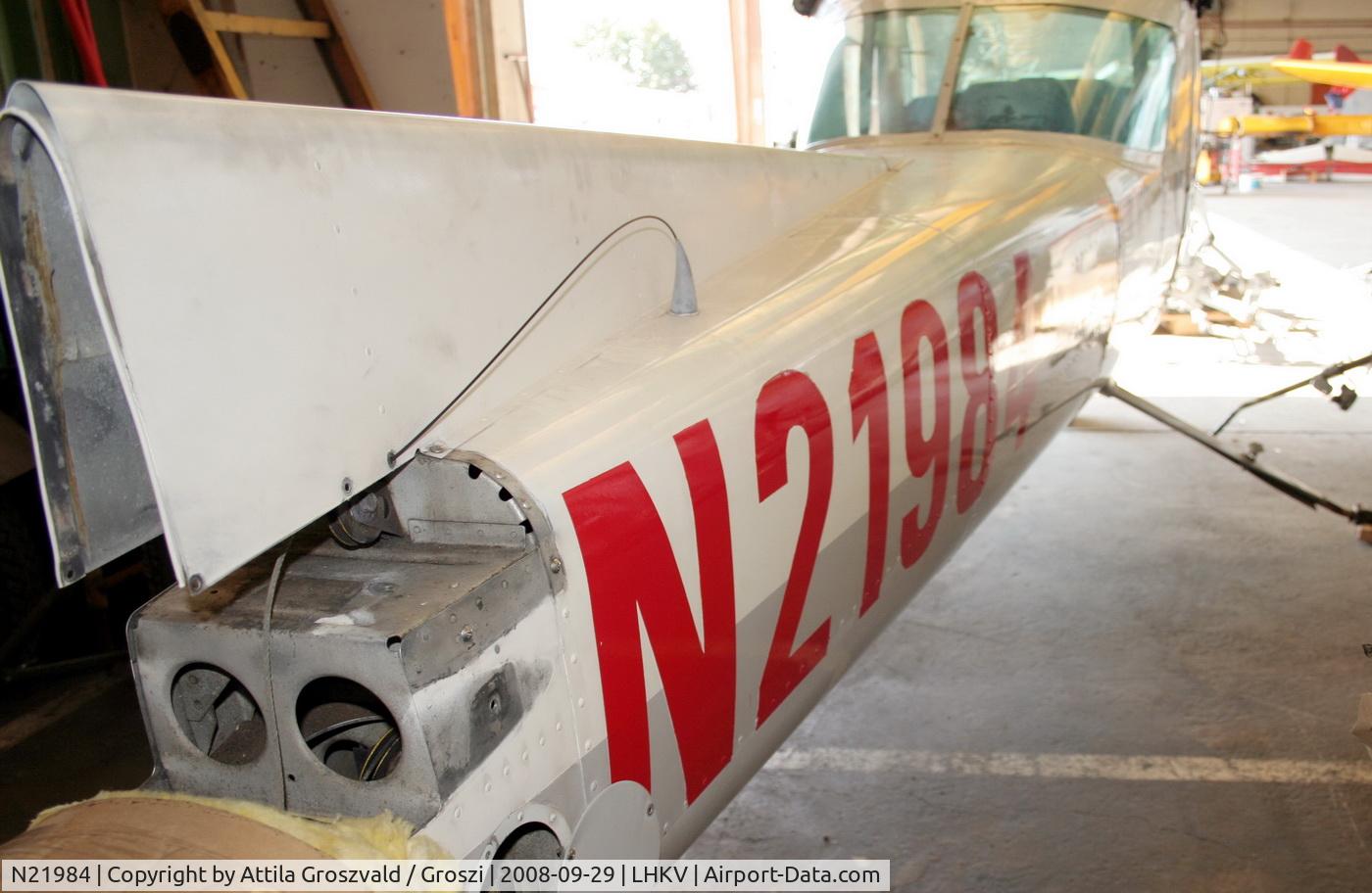 N21984, 1973 Cessna 150L C/N 15074589, Kaposújlak airport (LHKV)