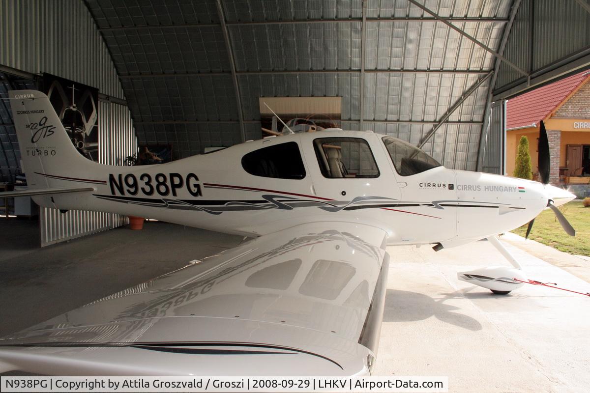 N938PG, 2008 Cirrus SR22 GTS Turbo C/N 3236, Kaposújlak airport (LHKV) / Cirrus Hungary base