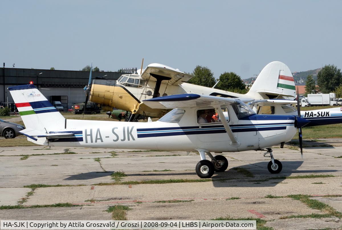 HA-SJK, 1981 Cessna 152 C/N 15284860, ex N4960P