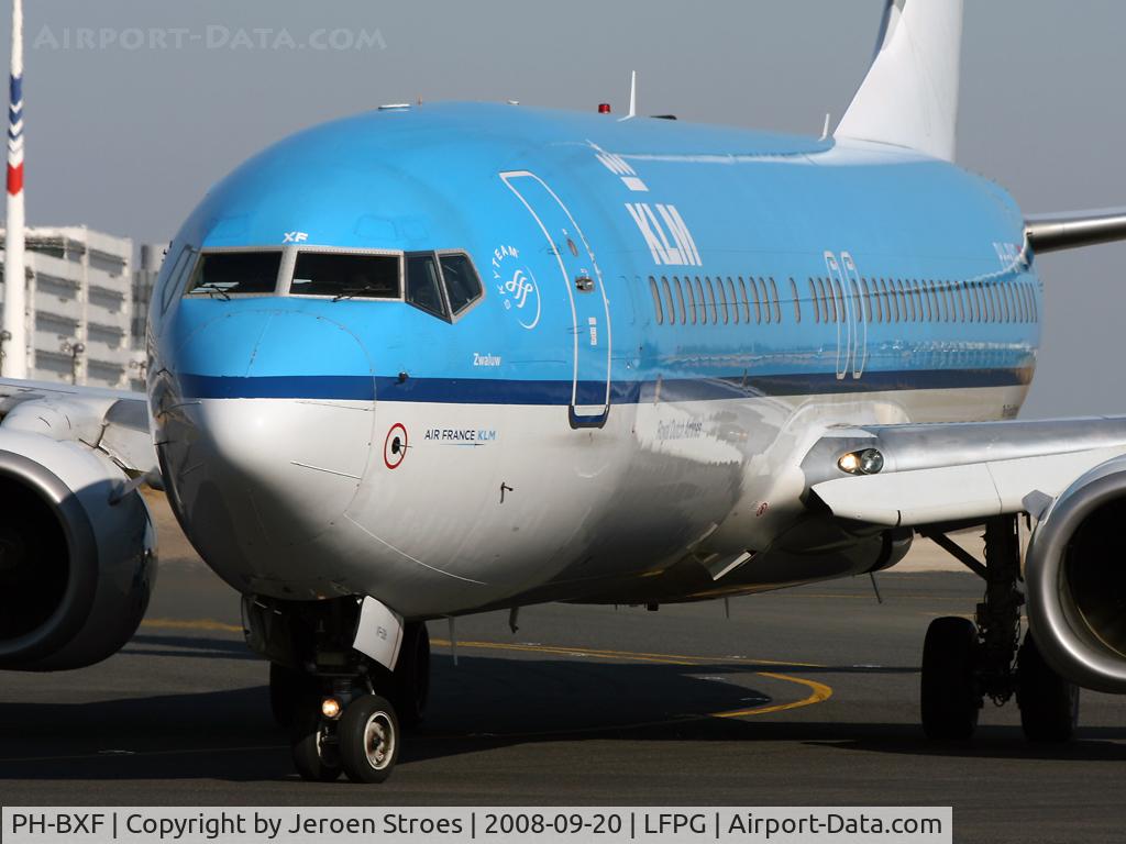 PH-BXF, 2000 Boeing 737-8K2 C/N 29596, cdg
