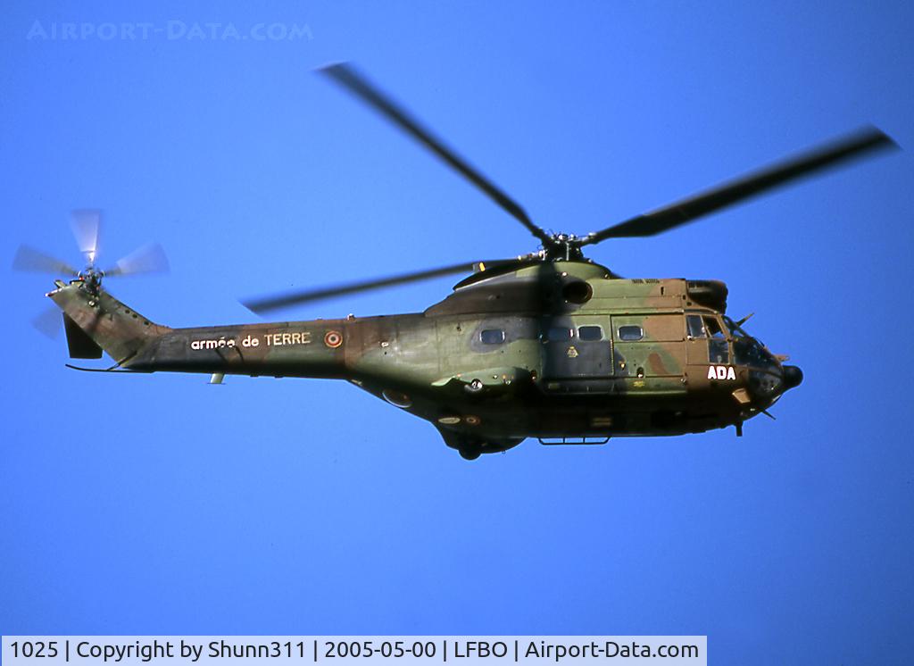 1025, Aérospatiale SA-330B Puma C/N 1025, Passing over the airport to LFBF