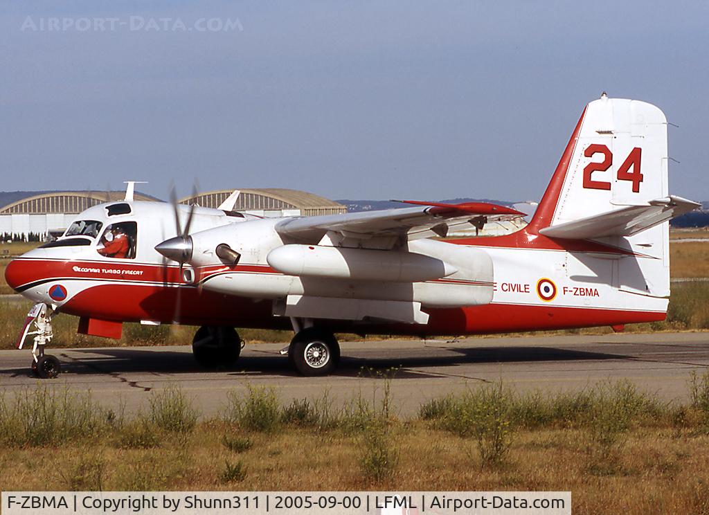 F-ZBMA, Grumman Conair S-2T Turbo Firecat C/N 461/021, Waiting his departure rwy 32R